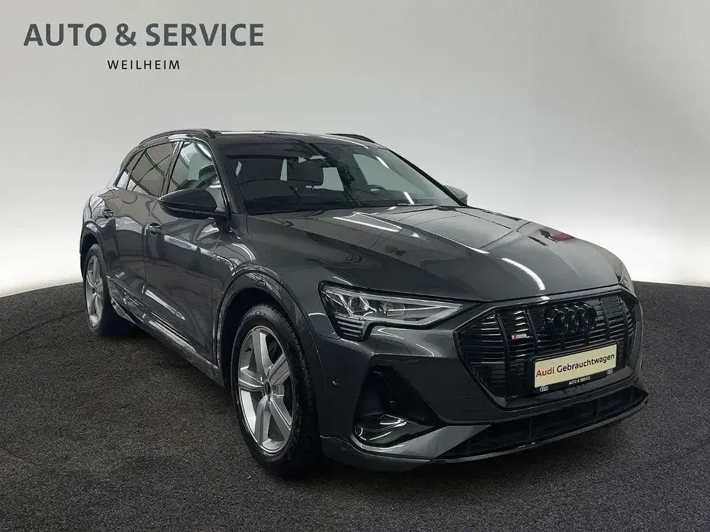Gebraucht Audi e-tron S-Line 300 kW (408 PS) 2023 Daytonagrau perleffekt SUV