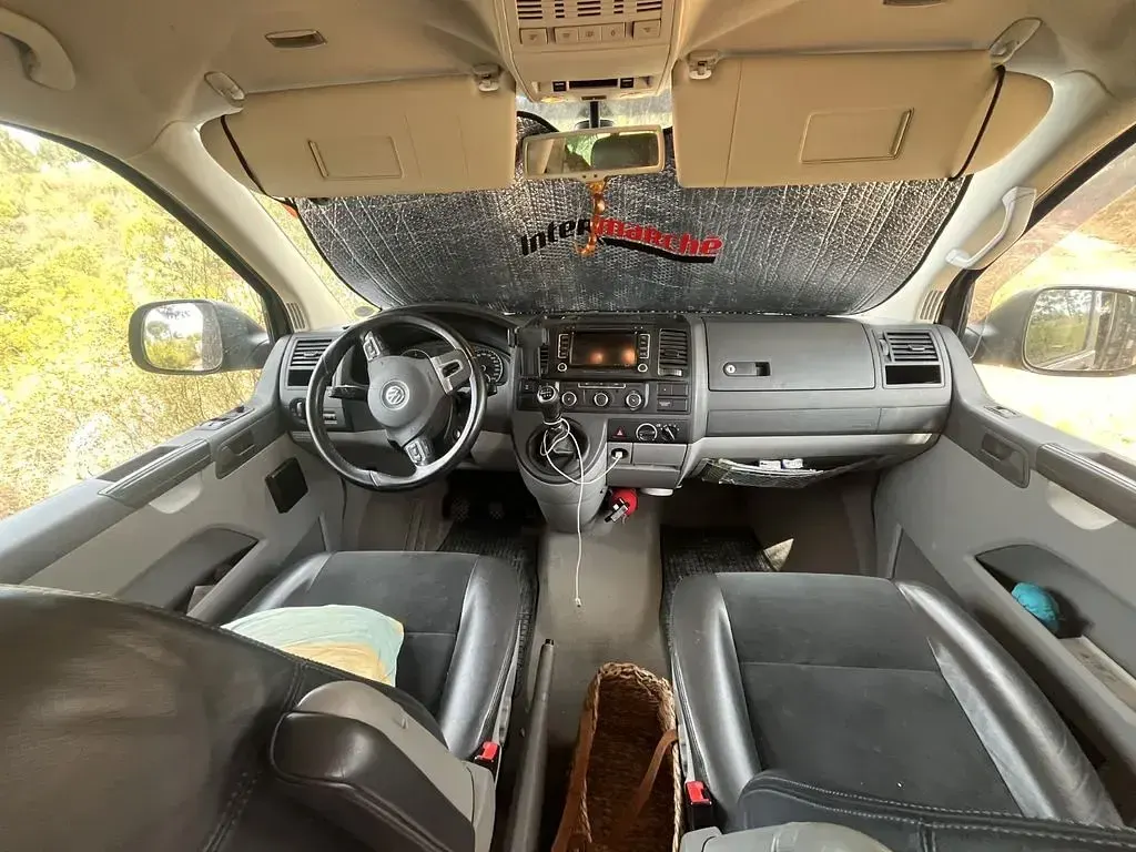 Gebraucht VW T5 Beach 179 PS (131 kW) 2011 Grau Van