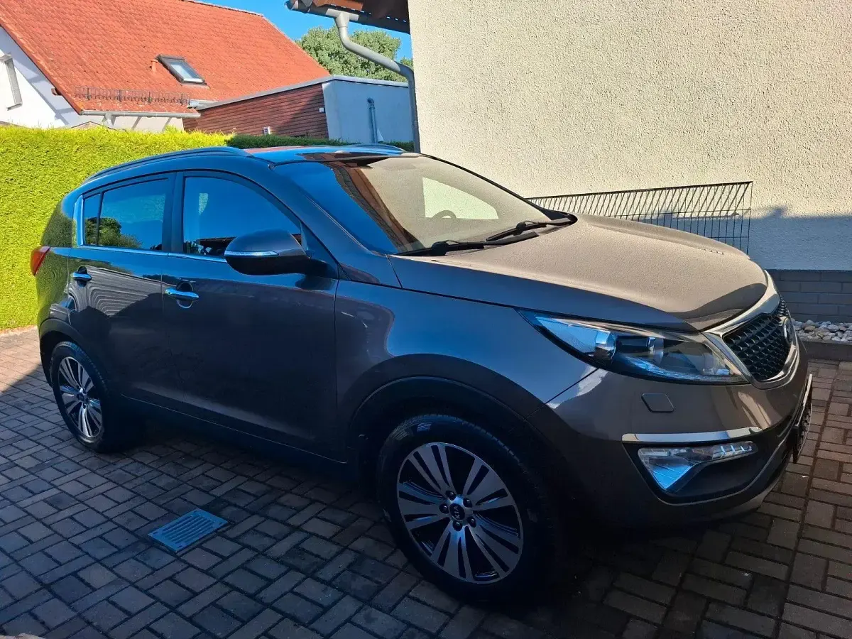 Gebraucht Kia Sportage Vision 166 PS (122 kW) 2016 Braun SUV