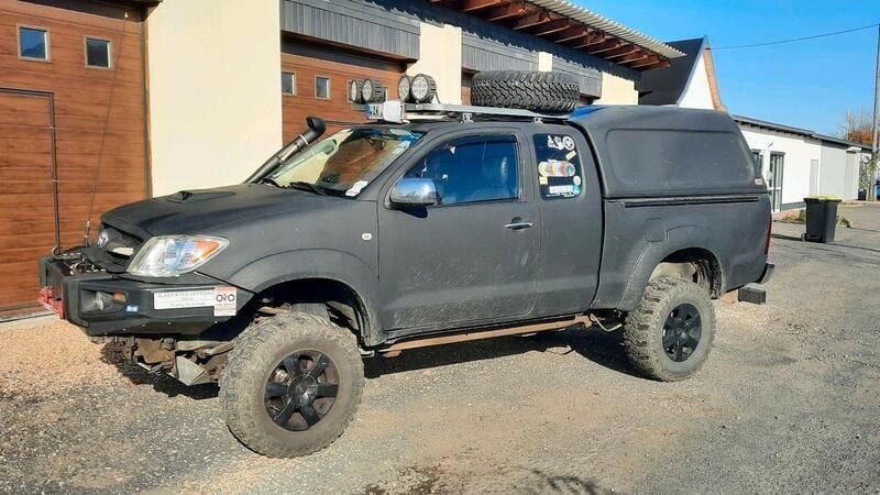Schwarz Gebraucht 2007 Toyota HiLux Abholung | 28.000 € - Bild 1/4