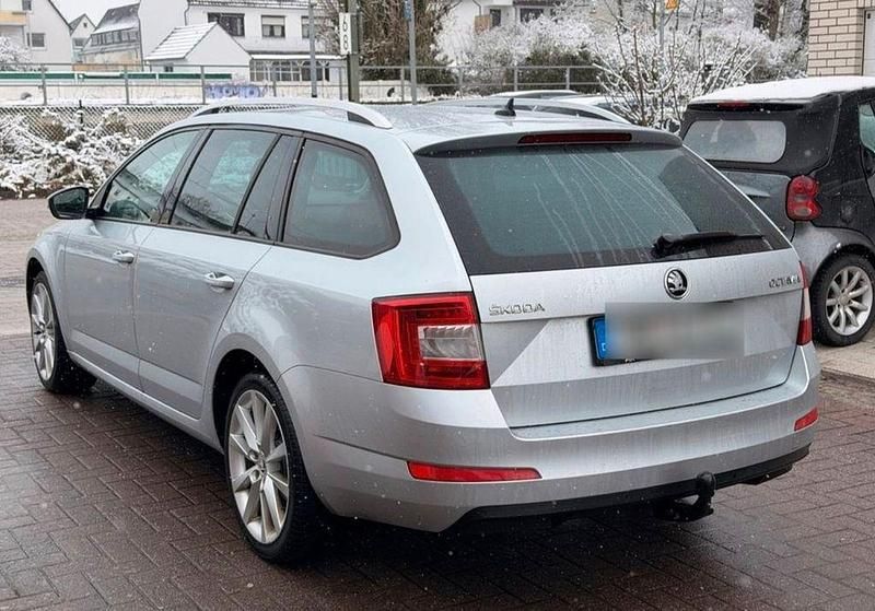 Gebraucht Skoda Octavia 150 PS (110 kW) 2016 Silber Kleinwagen