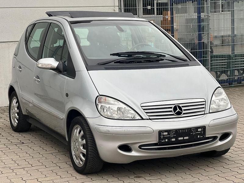 Silber Gebraucht 2004 Mercedes A160 Elegance Van / Kleinbus | 3.600 € (Etwas zu teuer) - Bild 1/4