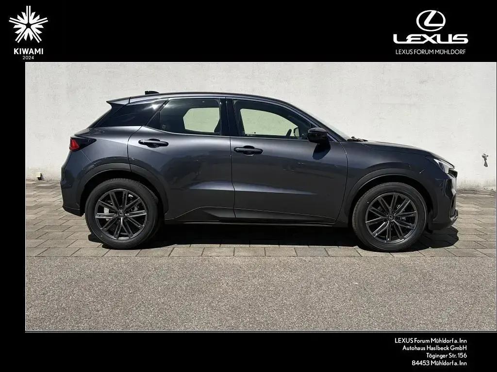 Neu Lexus LBX 136 PS (100 kW) 2026 Obsidiangrau metallic SUV