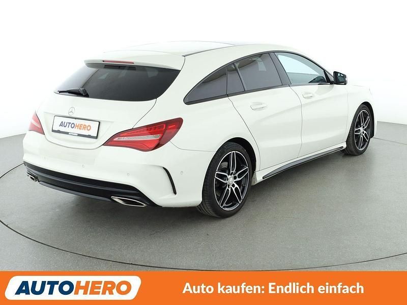 Gebraucht Mercedes CLA180 Shooting Brake AMG line 122 PS (89 kW) 2017 Weiß Kombi