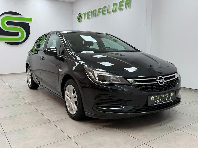 Gebraucht Opel Astra Edition 125 PS (91 kW) 2016 Schwarz Limousine