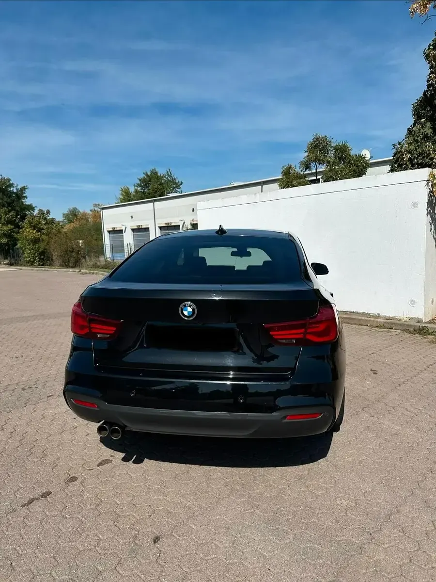 Gebraucht BMW 320 M Sport 184 PS (135 kW) 2019 Schwarz Limousine
