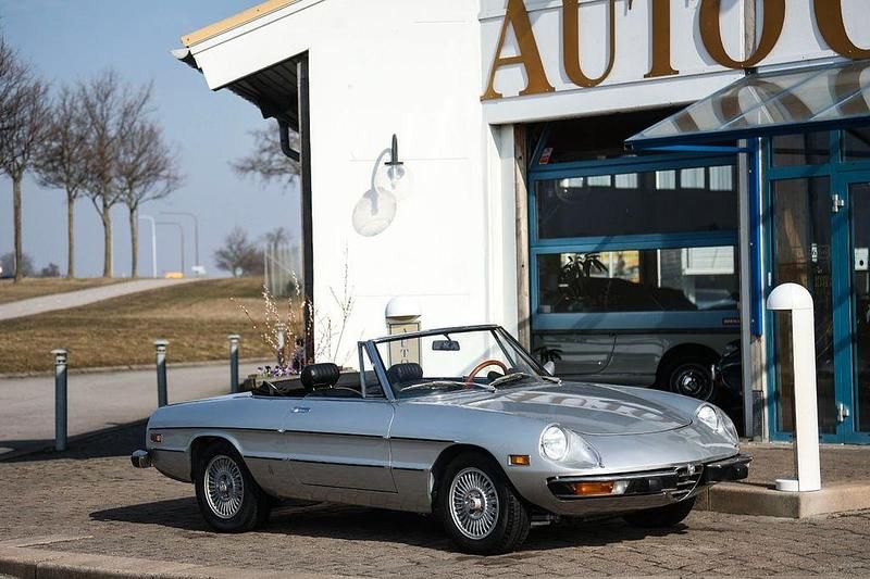 Gebraucht Alfa Romeo Spider 1974 Silber Cabrio