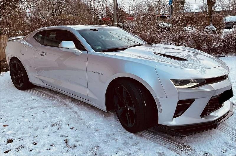 Silber Gebraucht 2018 Chevrolet Camaro Coupé | 44.950 € (Fairer Preis) - Bild 1/4
