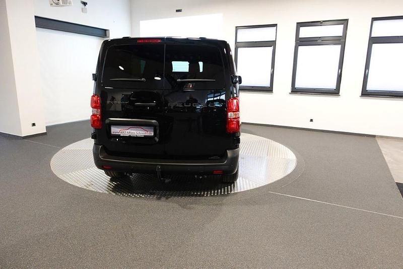 Neu Peugeot Expert 144 PS (105 kW) 2025 Schwarz Van