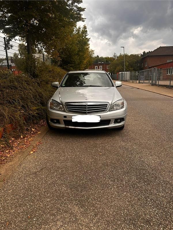 Silber Gebraucht 2007 Mercedes C200 Limousine | 2.300 € (Superpreis) - Bild 1/4