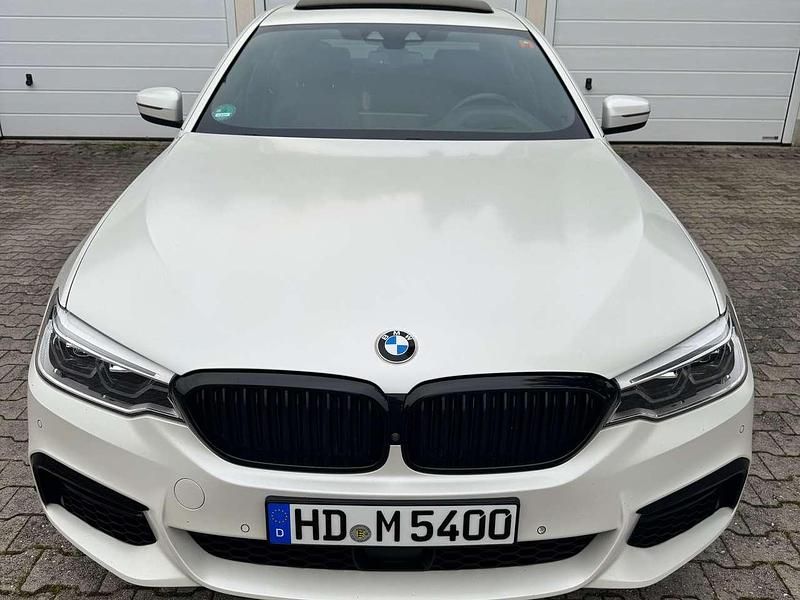 Weiß Gebraucht 2020 BMW 540 M Sport Limousine | 44.300 € (Teuer) - Bild 1/4