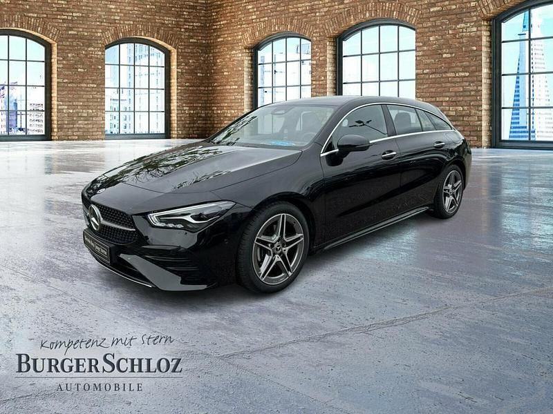 Metalliclack kosmosschwarz Gebraucht 2024 Mercedes CLA180 Shooting Brake AMG Kombi | 28.490 € - Bild 1/4