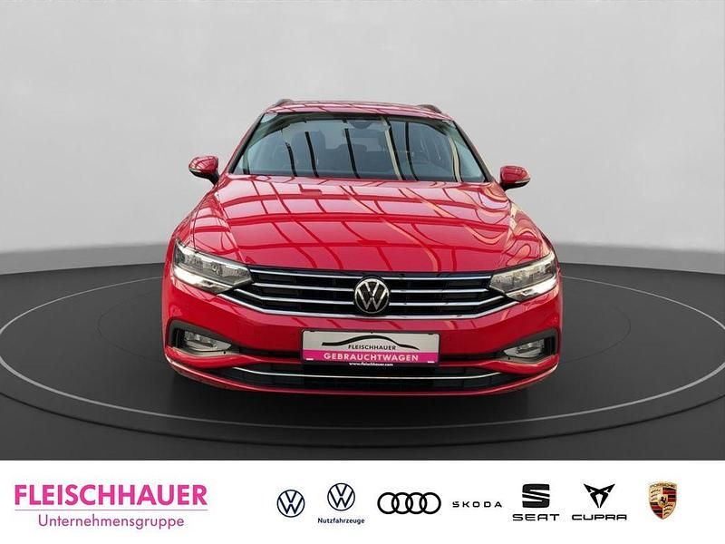 Gebraucht VW Passat Business 122 PS (89 kW) 2023 Rot Kombi
