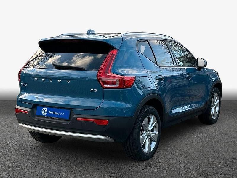 Gebraucht Volvo XC40 Core 163 PS (119 kW) 2025 Fjord blue metallic SUV