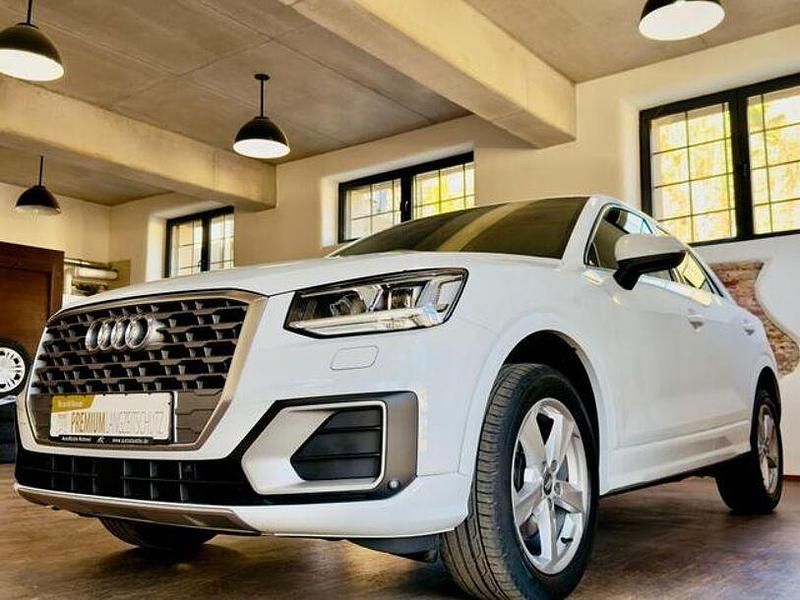 Gebraucht Audi Q2 Sport 150 PS (110 kW) 2017 Weiß SUV