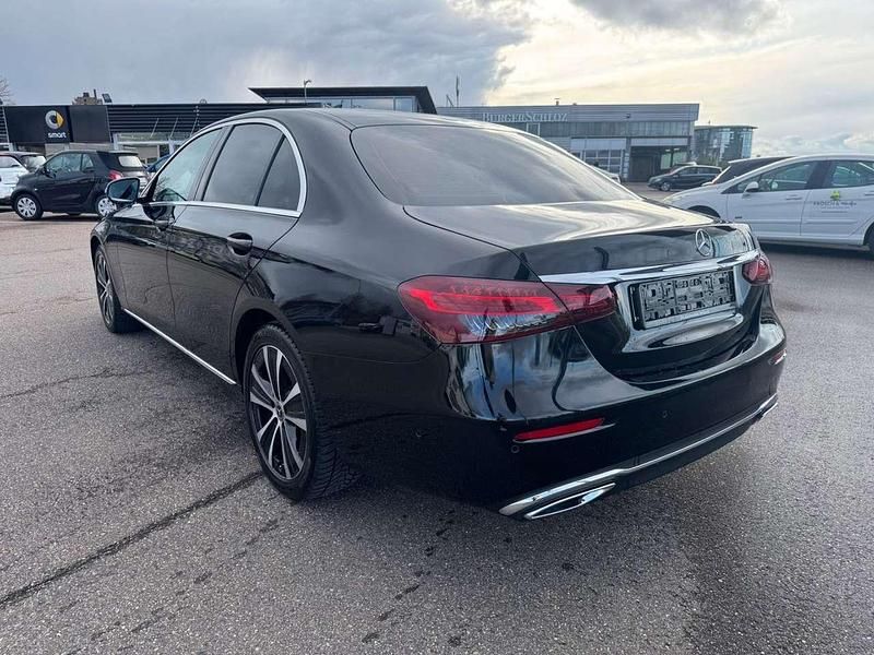 Gebraucht Mercedes E300 265 PS (194 kW) 2022 Schwarz  unilack Limousine