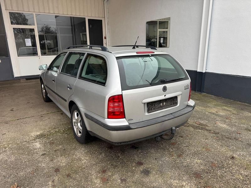 Gebraucht Skoda Octavia Ambiente 90 PS (66 kW) 2000 Other Kombi