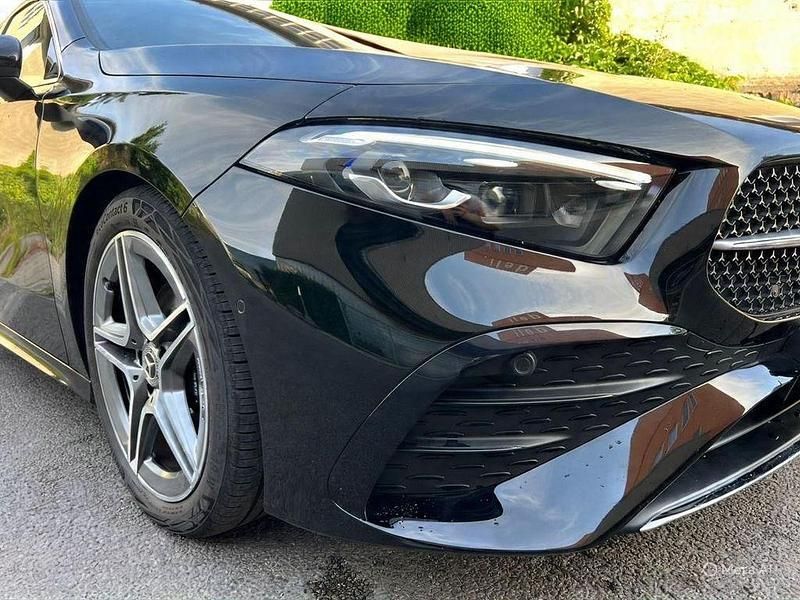 Schwarz Gebraucht 2024 Mercedes A200 AMG line Limousine | 29.300 € (Guter Preis) - Bild 1/4