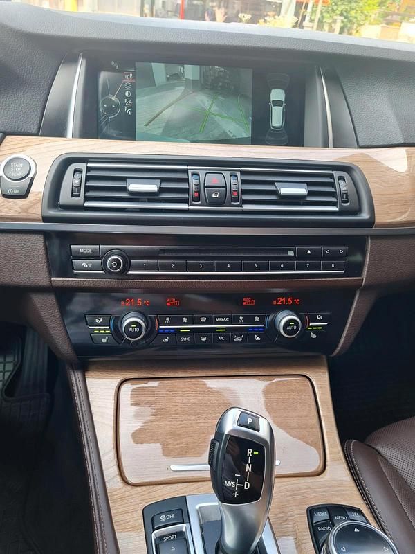 Gebraucht BMW 535 313 PS (230 kW) 2013 Blau Kombi