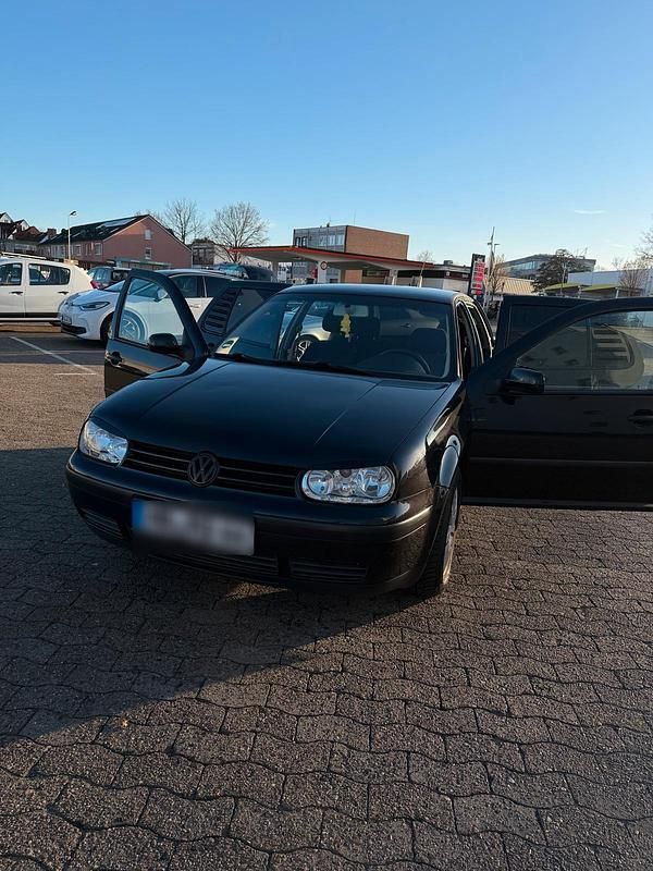 Usata VW Golf IV 75 CV (55 kW) 2000 Nero Utilitaria