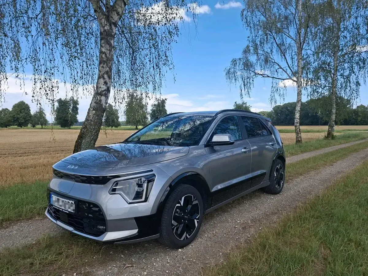 Gebraucht Kia Niro 150 kW (204 PS) 2023 Silber SUV