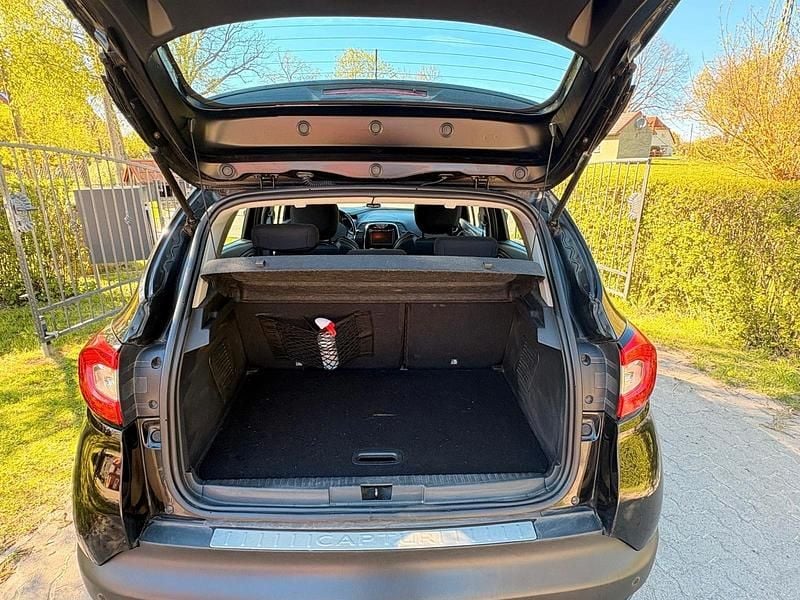 Second-hand Renault Captur 90 CP (66 kW) 2014 Negru SUV