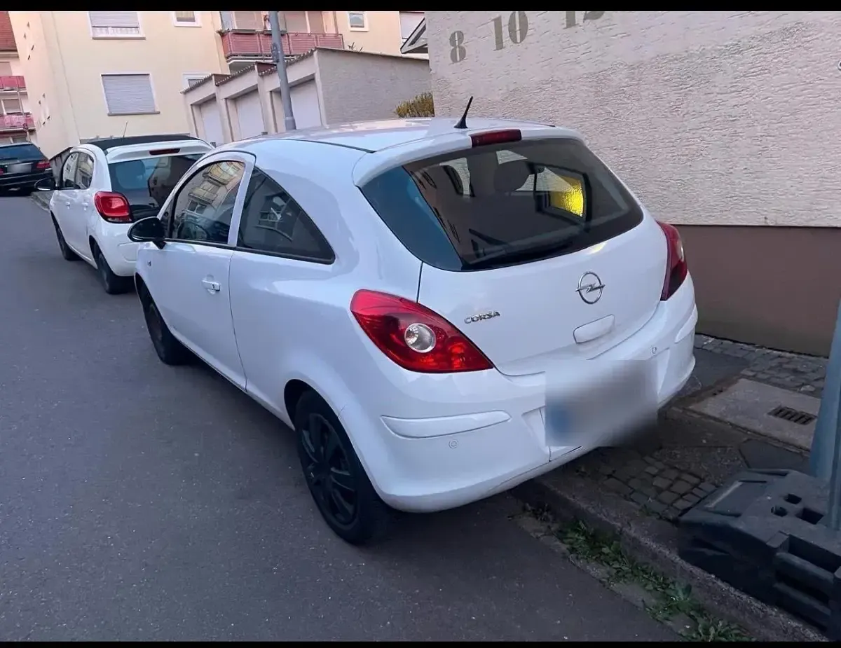 Gebraucht Opel Corsa 70 PS (51 kW) 2008 Weiß Kleinwagen