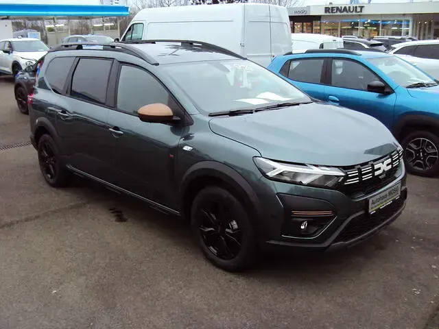 Gebraucht Dacia Jogger Extreme 91 PS (66 kW) 2024 Grün grau Van / Kleinbus