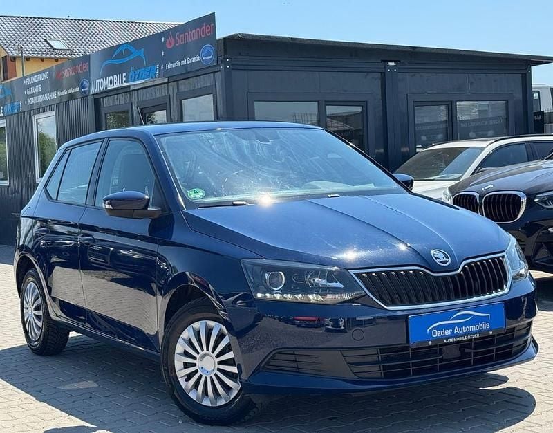 Modra pacific/pacific blau Gebraucht 2016 Skoda Fabia Ambition Limousine | 8.990 € (Fairer Preis) - Bild 1/4