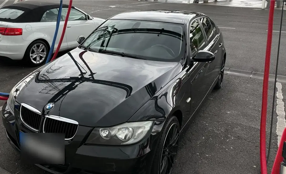 Gebraucht BMW 318 143 PS (105 kW) 2008 Schwarz Limousine