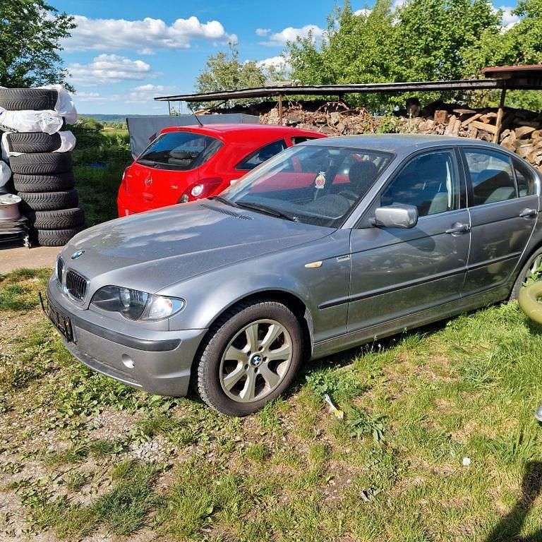 Grau Gebraucht 2005 BMW 316 Limousine | 2.000 € (Guter Preis) - Bild 1/4