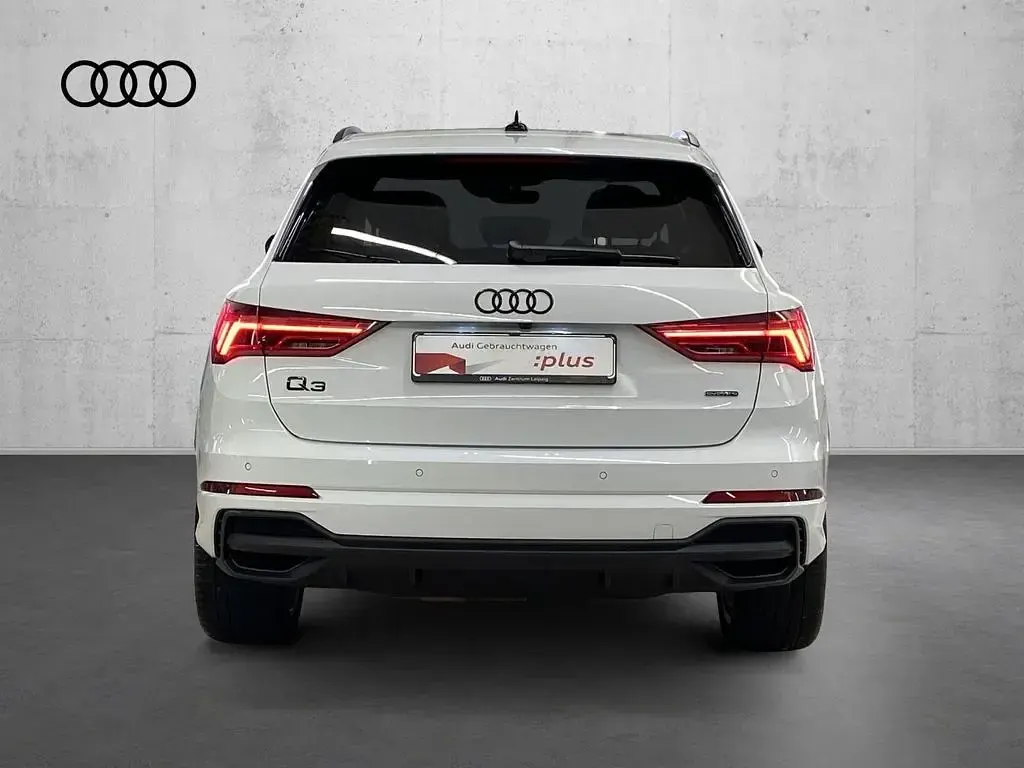 Gebraucht Audi Q3 Business 193 PS (141 kW) 2025 Gletscherweiß metallic SUV