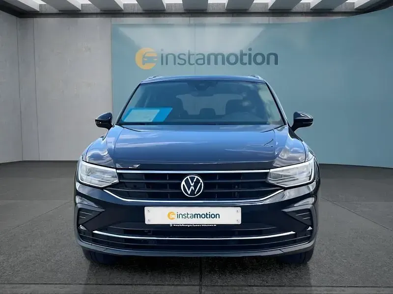 Gebraucht VW Tiguan 150 PS (110 kW) 2021 Schwarz SUV