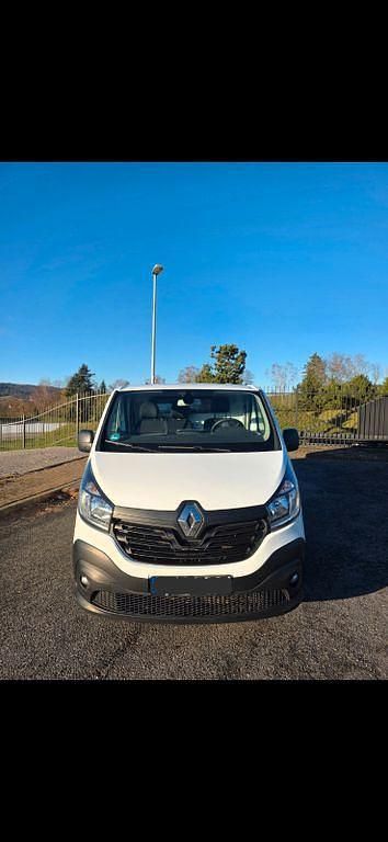Gebraucht Renault Trafic 120 PS (88 kW) 2019 Weiß Van / Kleinbus