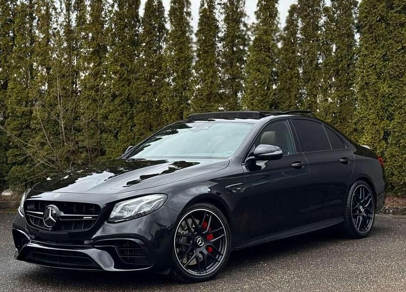 Schwarz Gebraucht 2017 Mercedes E63S AMG AMG Limousine | 50.900 € (Fairer Preis) - Bild 1/4