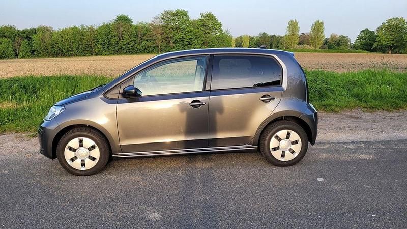Gebraucht VW e-up! Style 61 kW (83 PS) 2023 Grau Kleinwagen