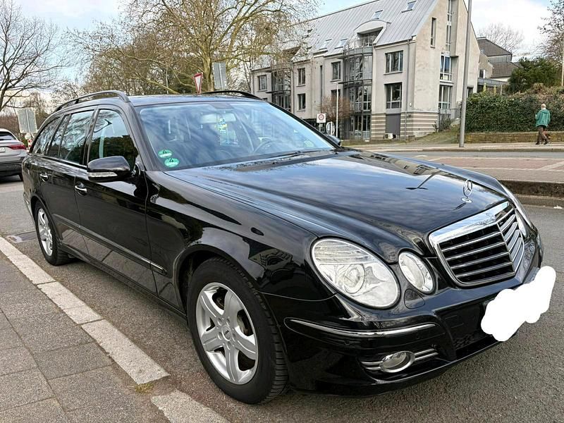 Gebraucht Mercedes E220 Avantgarde 170 PS (125 kW) 2007 Schwarz Kombi