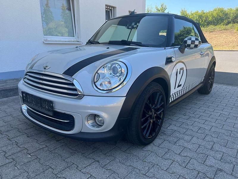 White silver metallic Gebraucht 2010 Mini Cooper Cabriolet Cabrio | 6.999 € (Fairer Preis) - Bild 1/4