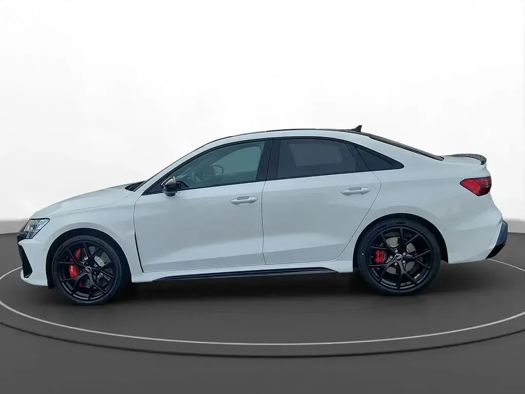 Gebraucht Audi RS3 Sport 400 PS (294 kW) 2026 Arkonaweiß Limousine