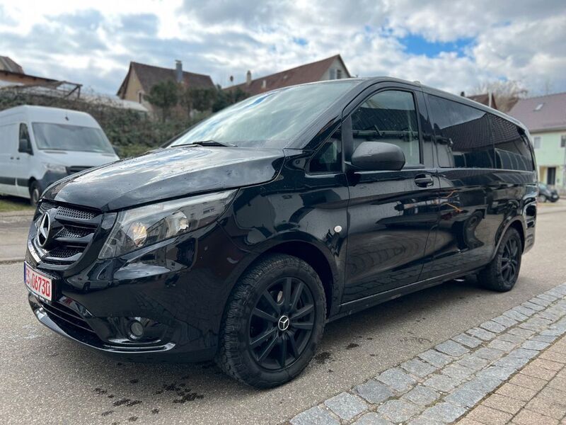 Schwarz Gebraucht 2021 Mercedes Vito Van / Kleinbus | 29.987 € (Etwas zu teuer) - Bild 1/4