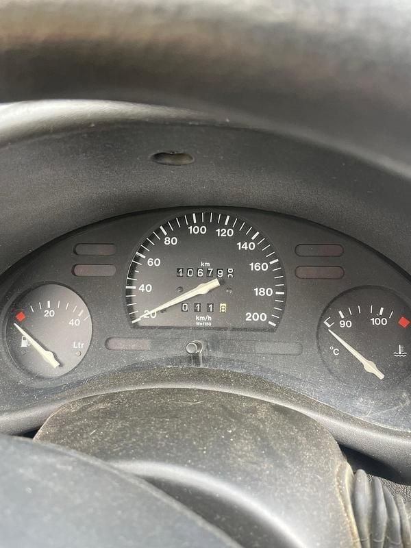 Gebraucht Opel Corsa 65 PS (47 kW) 1994 Rot Kleinwagen