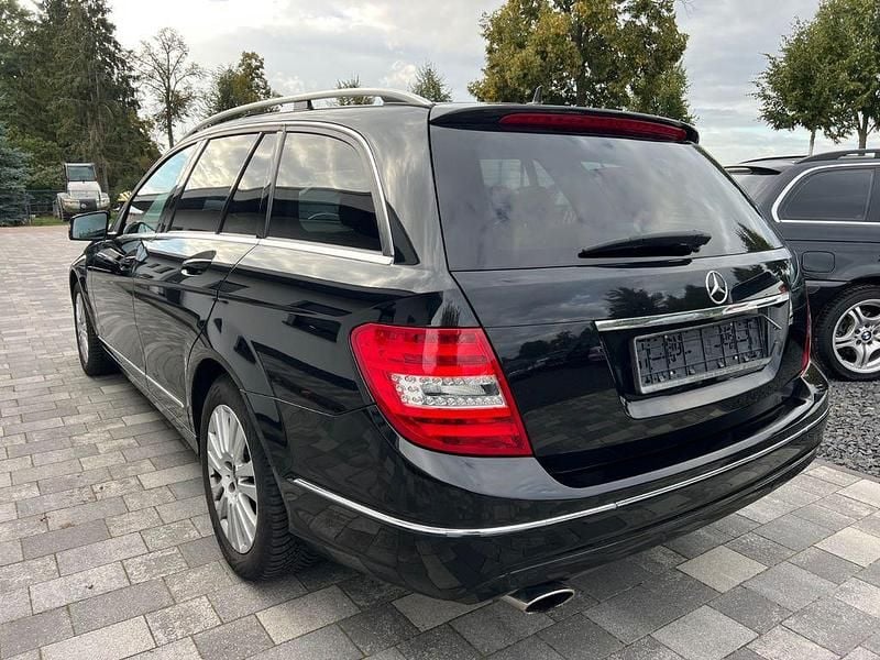 Gebraucht Mercedes C200 184 PS (135 kW) 2013 Schwarz Kombi