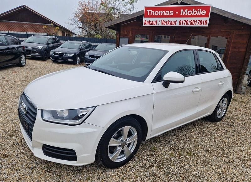 Weiß Gebraucht 2017 Audi A1 Sportback Ambiente Kleinwagen | 10.999 € (Fairer Preis) - Bild 1/3