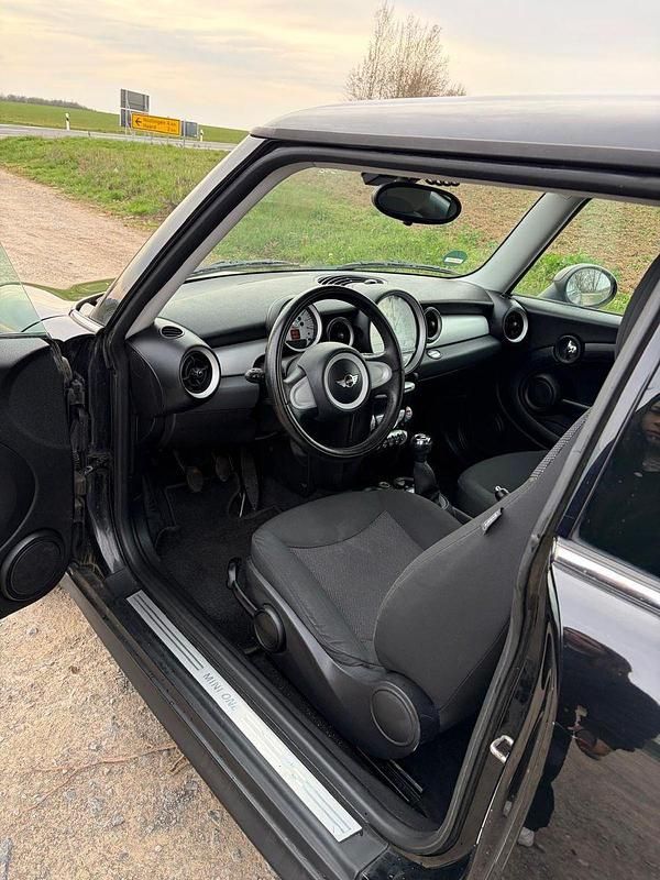 Usado Mini ONE 95 HP (69 kW) 2009 Preto Citadino