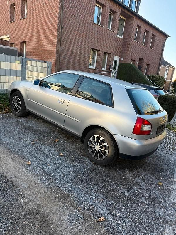 Silber Gebraucht 2001 Audi A3 Kleinwagen | 2.400 € (Fairer Preis) - Bild 1/4