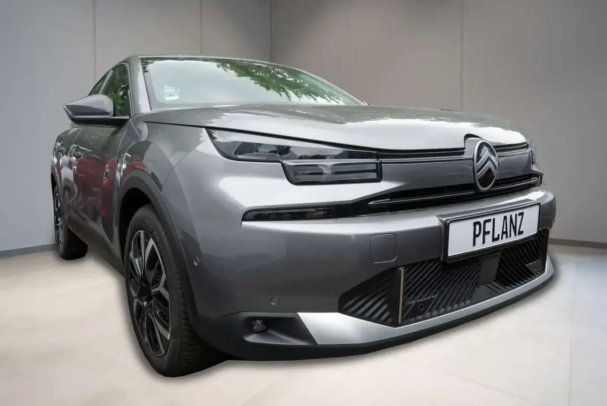 Neu Citroën C4 136 PS (100 kW) 2025 Grau SUV