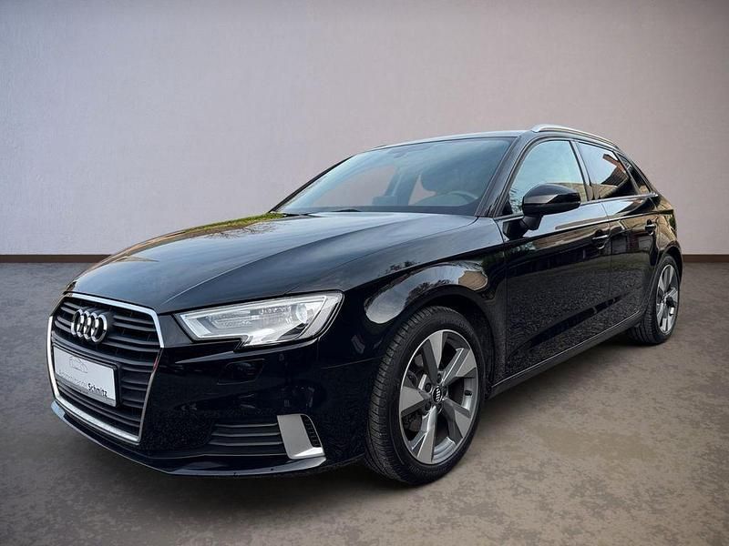 Schwarz Gebraucht 2018 Audi A3 Sport Limousine | 16.900 € (Fairer Preis) - Bild 1/4