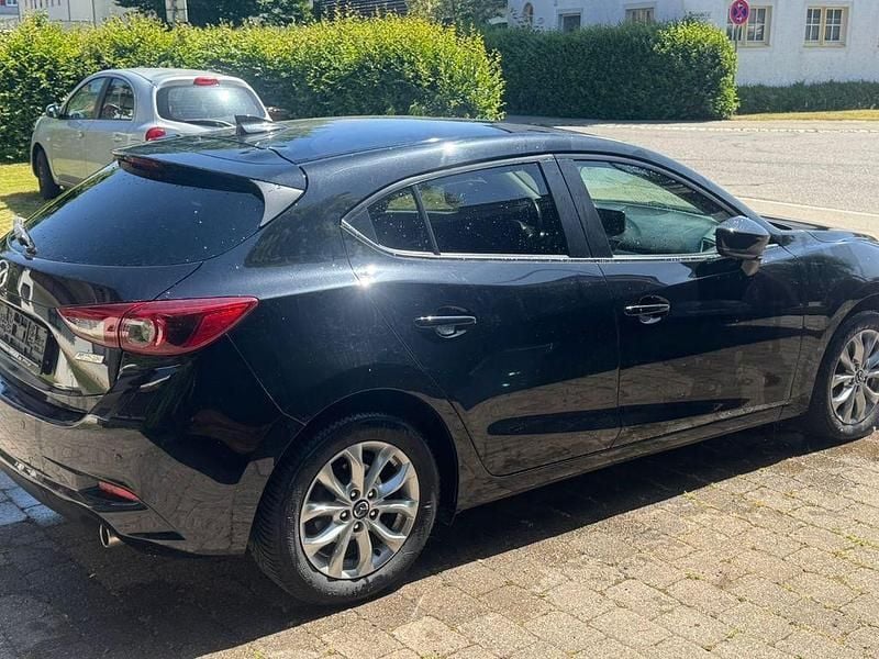 Gebraucht Mazda 3 Center-Line 120 PS (88 kW) 2018 Schwarz Limousine