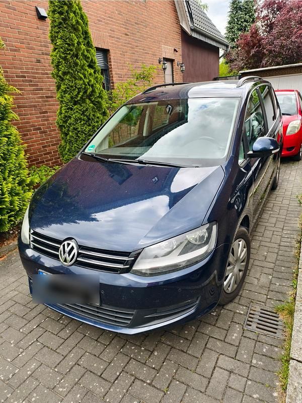 Blau Gebraucht 2011 VW Sharan Van / Kleinbus | 7.999 € (Etwas zu teuer) - Bild 1/2