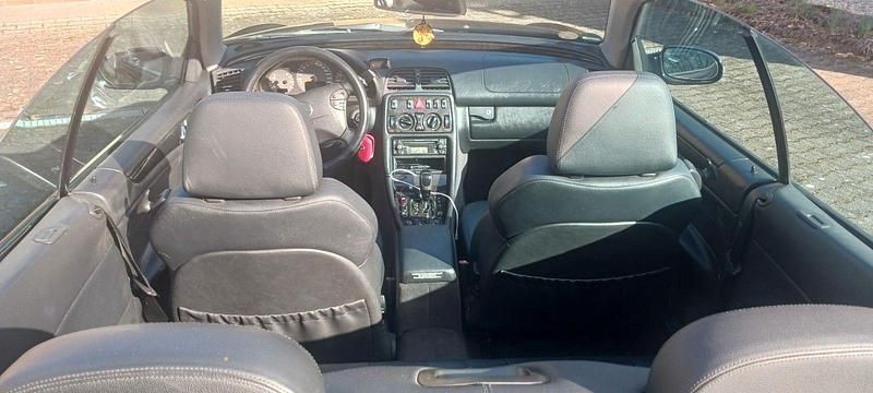 Gebraucht Mercedes CLK230 Avantgarde 197 PS (144 kW) 2001 Schwarz Cabrio